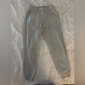 Lululemon Scuba High-rise Light Gray jogger
